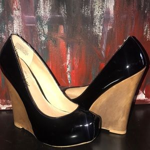 Striking - Black Patent
ZiGiny